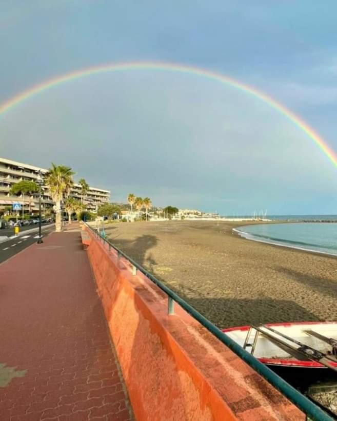 Casa Al Mare Apartment Ventimiglia Exterior foto