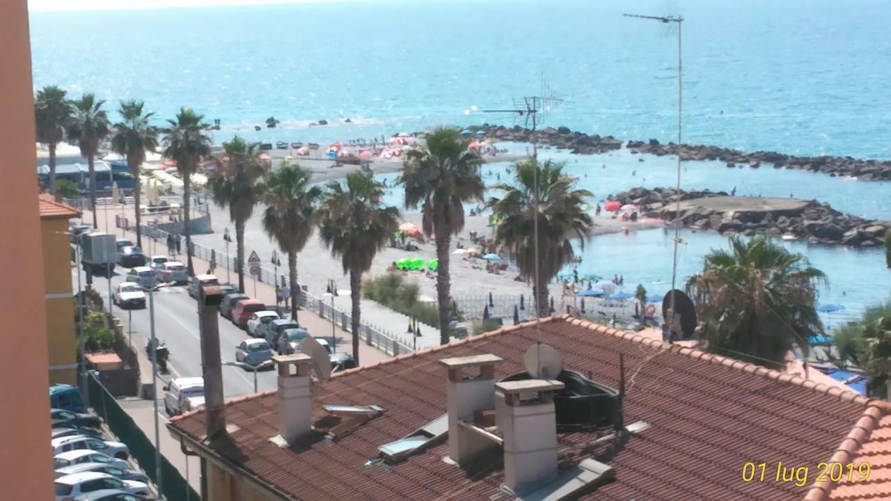 Casa Al Mare Apartment Ventimiglia Exterior foto